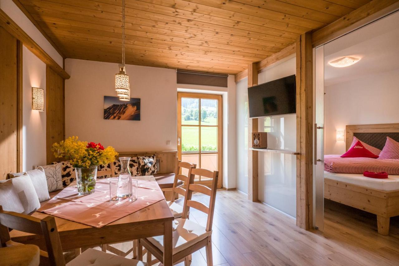 Grittlmuehle Chalet Ferienwohnungen Бріксен-ім-Тале Екстер'єр фото