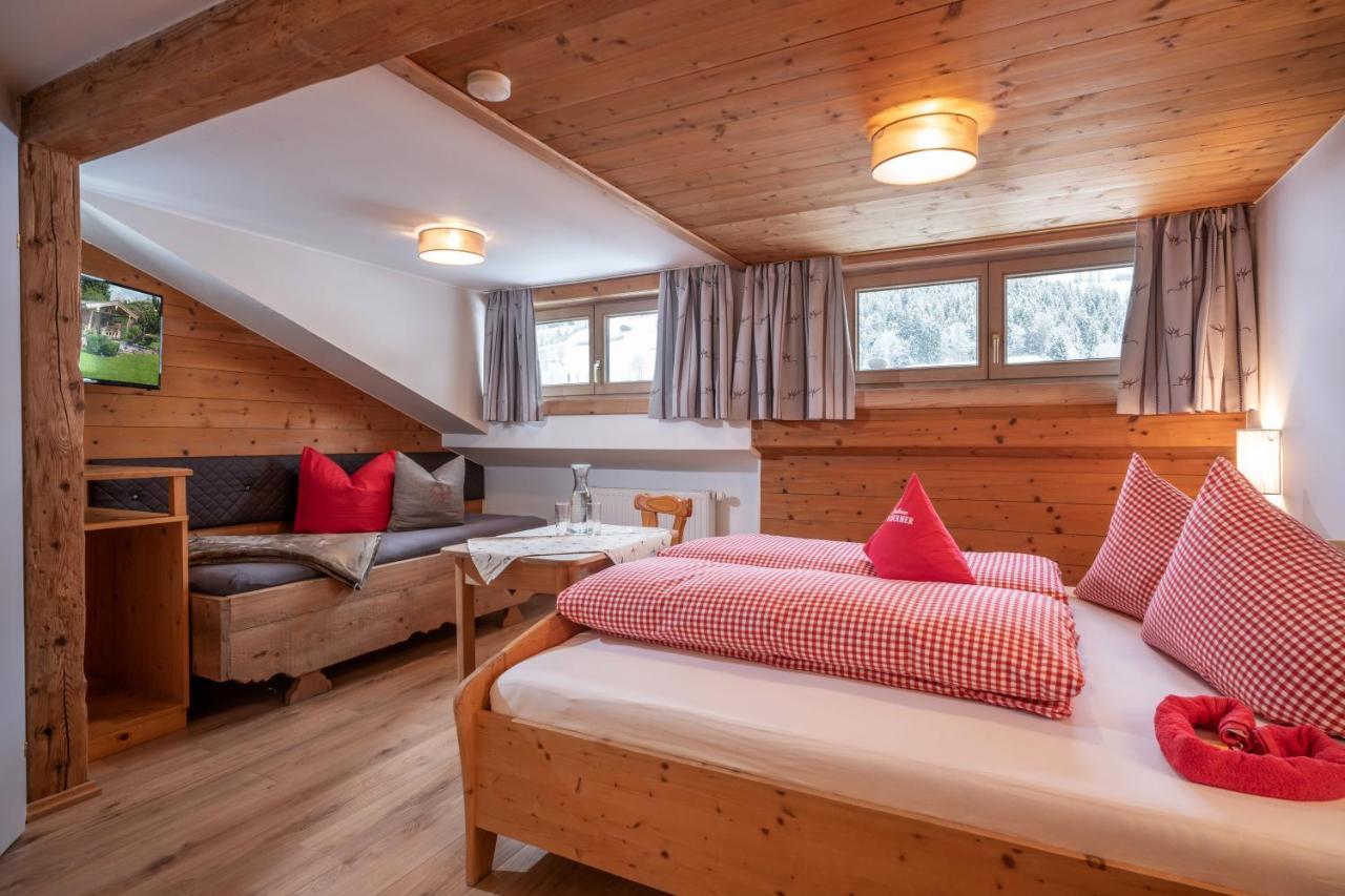 Grittlmuehle Chalet Ferienwohnungen Бріксен-ім-Тале Екстер'єр фото