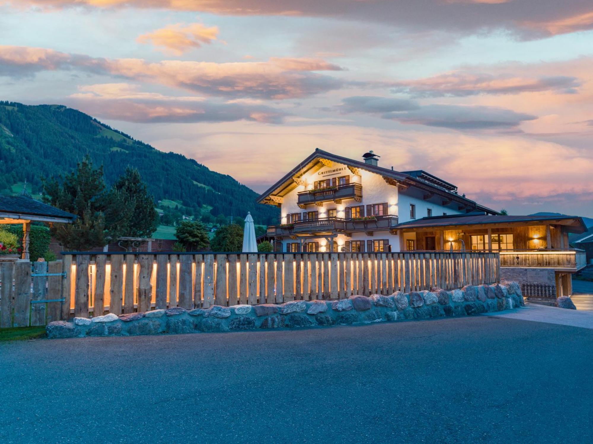 Grittlmuehle Chalet Ferienwohnungen Бріксен-ім-Тале Екстер'єр фото